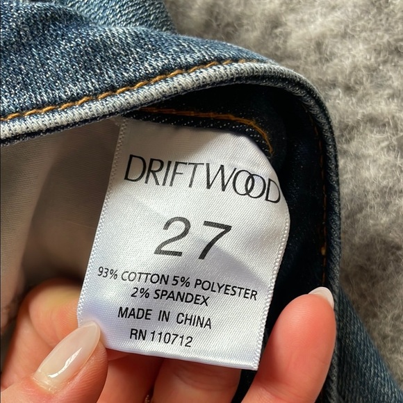 Driftwood Blue Jeans - Picture 7 of 8